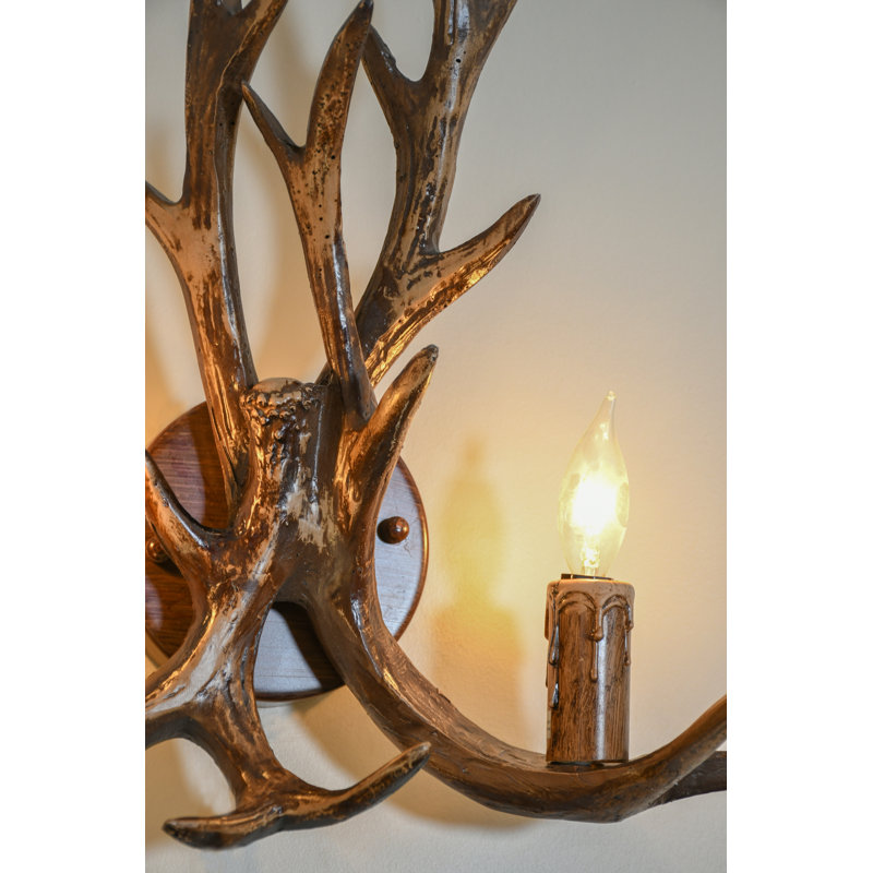 Adlington Iron Wallchiere