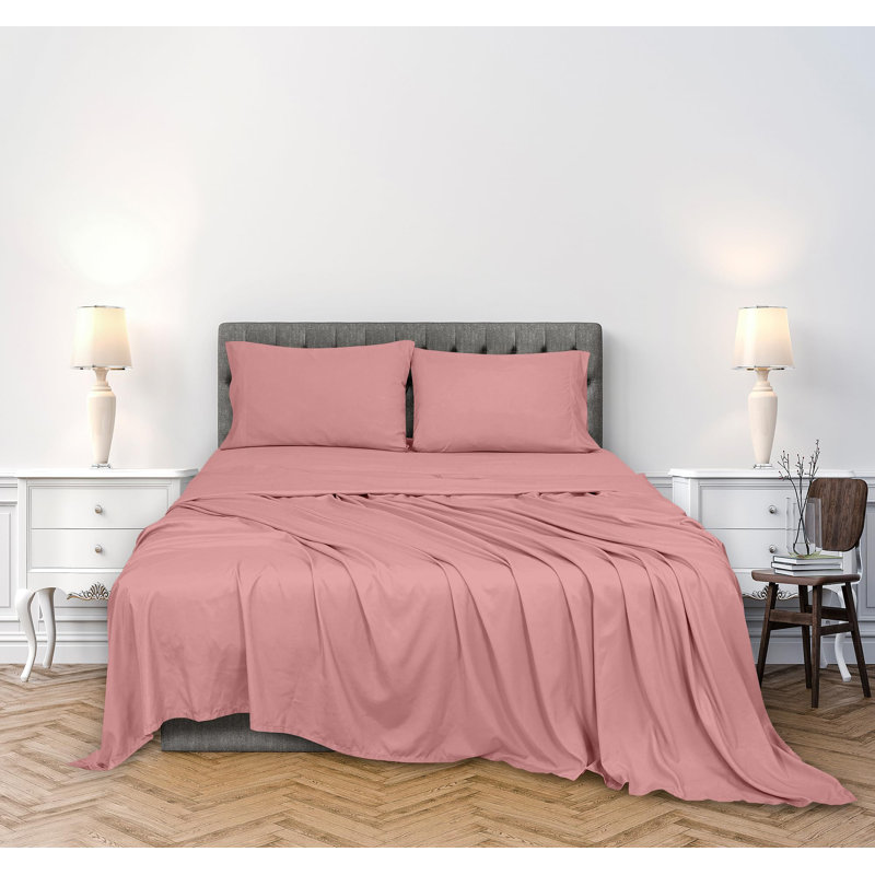 Royale Linens 300 Thread Count 100% Long Staple Combed Cotton Sheet Set - 4 Piece Bed Sheets - 1 Fitted, 1 Flat & 2 Pillow cases - Soft Cool & Crisp Sheet Set