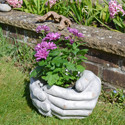 Carmack CUPPED HANDS Planter 19cm Weathered Light Stone Effect