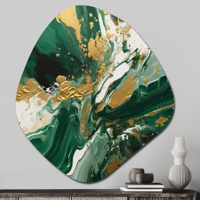 Vert et or liquide Magic I - art mural asymétrique abstrait en métal, impression d'art moderne de forme irrégulière