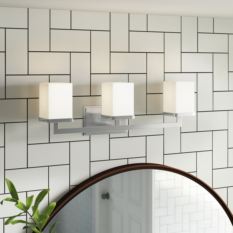 Éclairage de salle de bain à intensité variable 3 lumières Flanigan, Nickel brossé