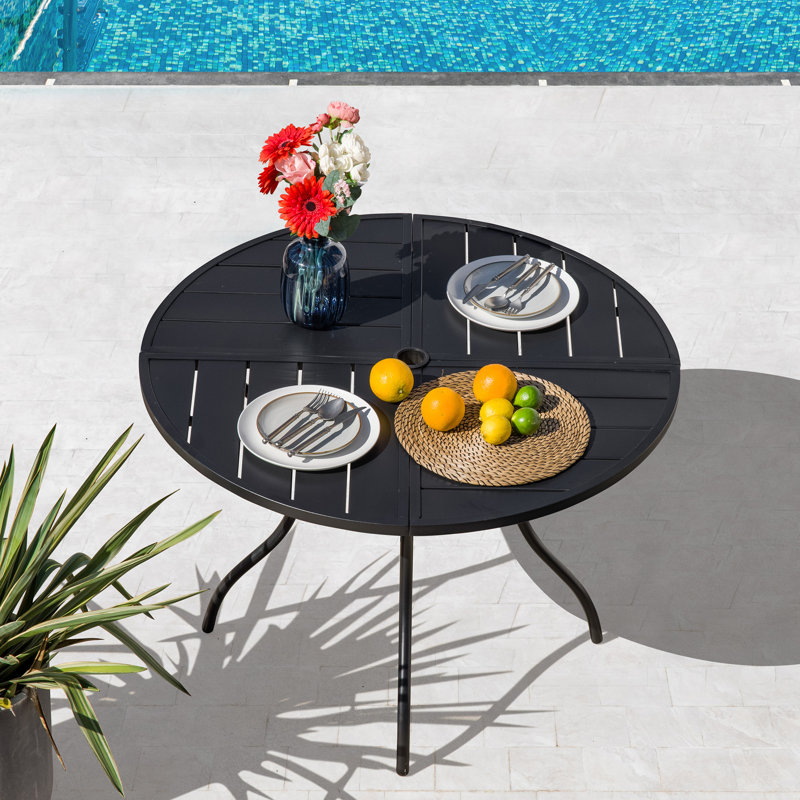 Ensemble de salle à manger 5 pièces pivotant pour l'extérieur, table de salle à manger ronde 41,4 po avec trou pour parasol et 4 chaises pivotantes en textilène