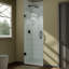 Porte de douche sans cadre l 28 po x H 72 po en verre trempé de 3/8 po (10 mm), pivotant simple articulé, installation réversible, finition noir mat