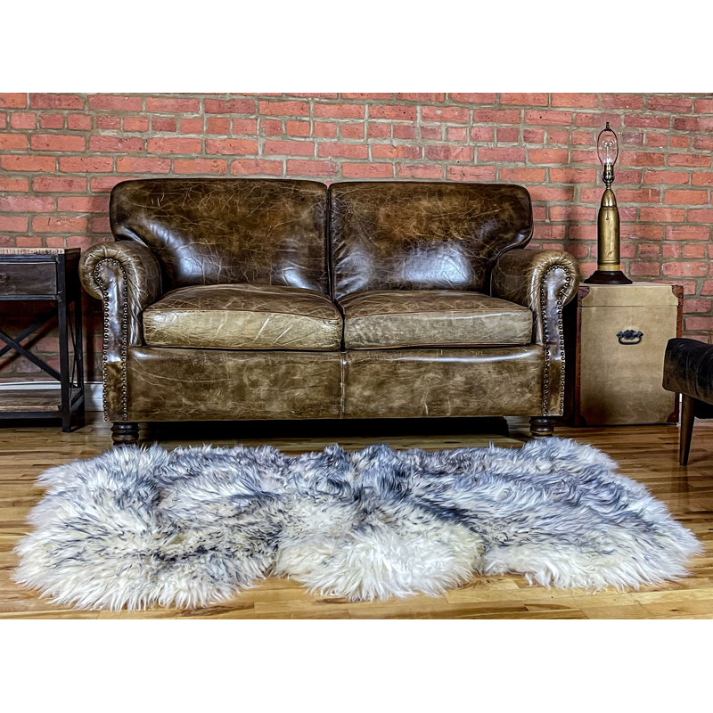 Tapis gris en peau de mouton Cyanne, 3 pi x 5 pi