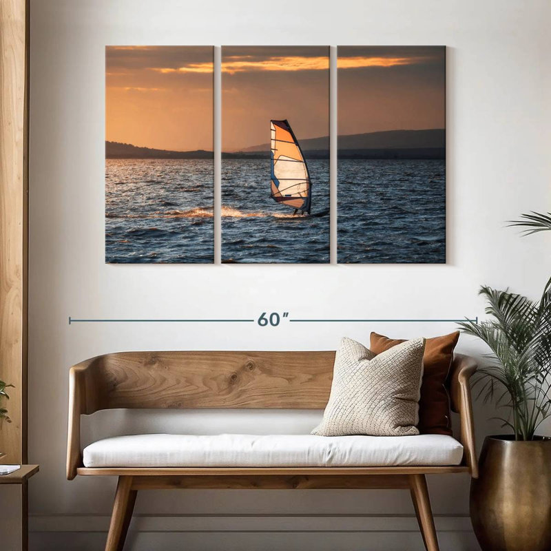 Planche à voile au coucher du soleil, H 32 po x l 50 po