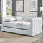 Lit de jour gris rembourré avec espace et confort-540701348-540701350