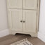 Garde-manger de coin Lyons de 72 po, grand rangement à 4 niveaux avec 8 portes, armoire de cuisine de coin de style campagnard pour l'organisation, unité de rangement polyvalente pour salle de bain et salon, conception peu encombrante-189879036