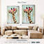 Couronne florale de girafe grunge sur toile-702619777