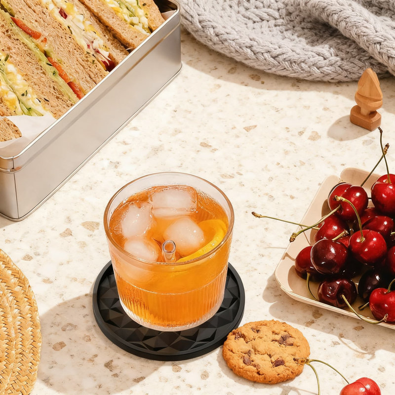 Sous-verres en silicone de qualité supérieure avec support, paquet de 6 tapis anti-dérapants pour boissons chaudes et froides, plateau profond épaissi pour une protection maximale contre les déversements sur toutes les surfaces de table