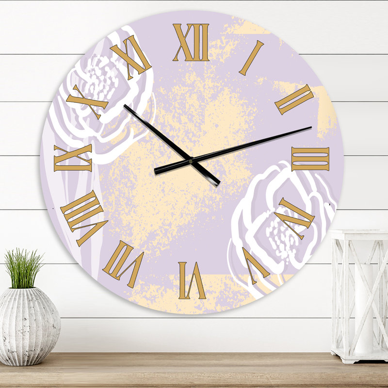 Florales blanches sur fond de lavande rustique doré chic - horloge murale moderne, Moyen