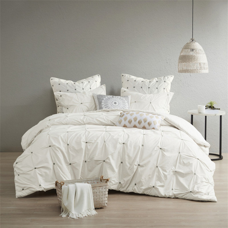 3 Piece Elastic Embroidered Cotton Comforter Set White, Full/Queen Comforter + 2 Shams