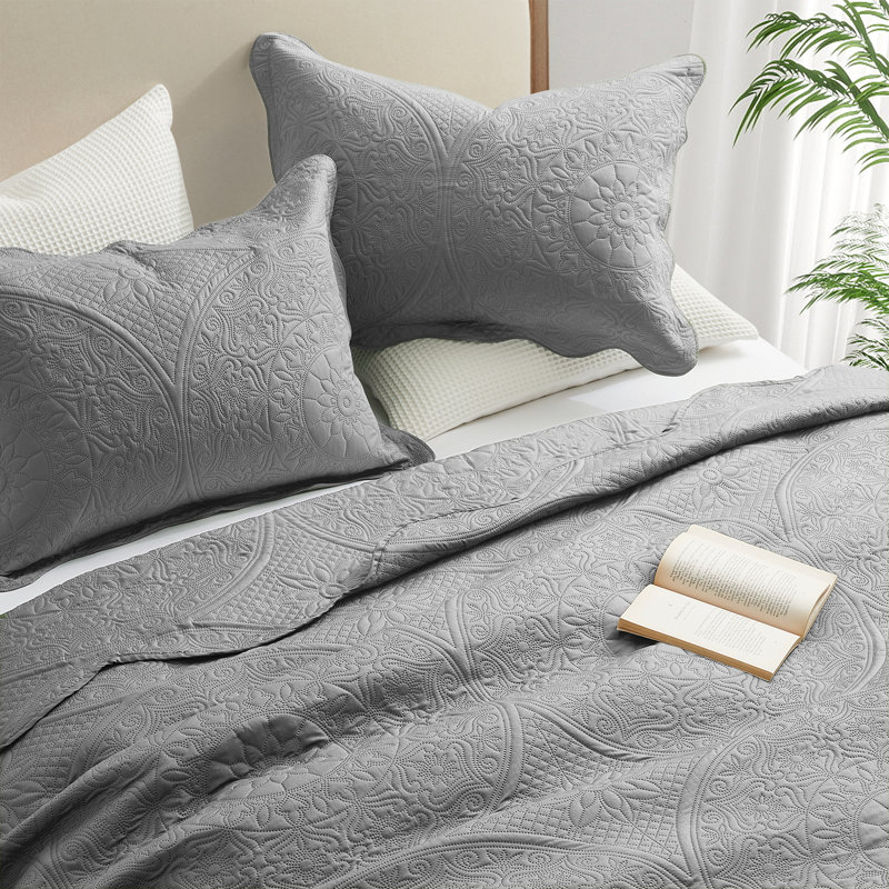 Floral Embossed Quilt Set, King Bedspread + 2 Standard Shams, Gray