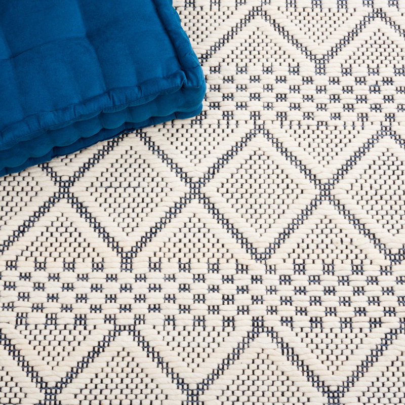 Semple Natura Hand Woven Wool Geometric Rug, Square 6'