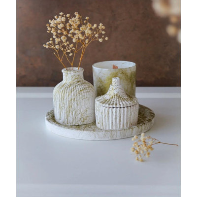 Elegant 5-Piece Candle Set with Tray & Vase, Gold | 100% Concrete & 100% Soya Wax | Includes 3 Candles (3.5 x 2.8 in, 2.8 x 2.8 in, 6.8 oz) & 1 Tealight (3.5 x 3.5 in, 6.8 oz) | Scented Vanilla & Amber | 20-22 Hours Burn Time | Perfect Home Décor & Gift