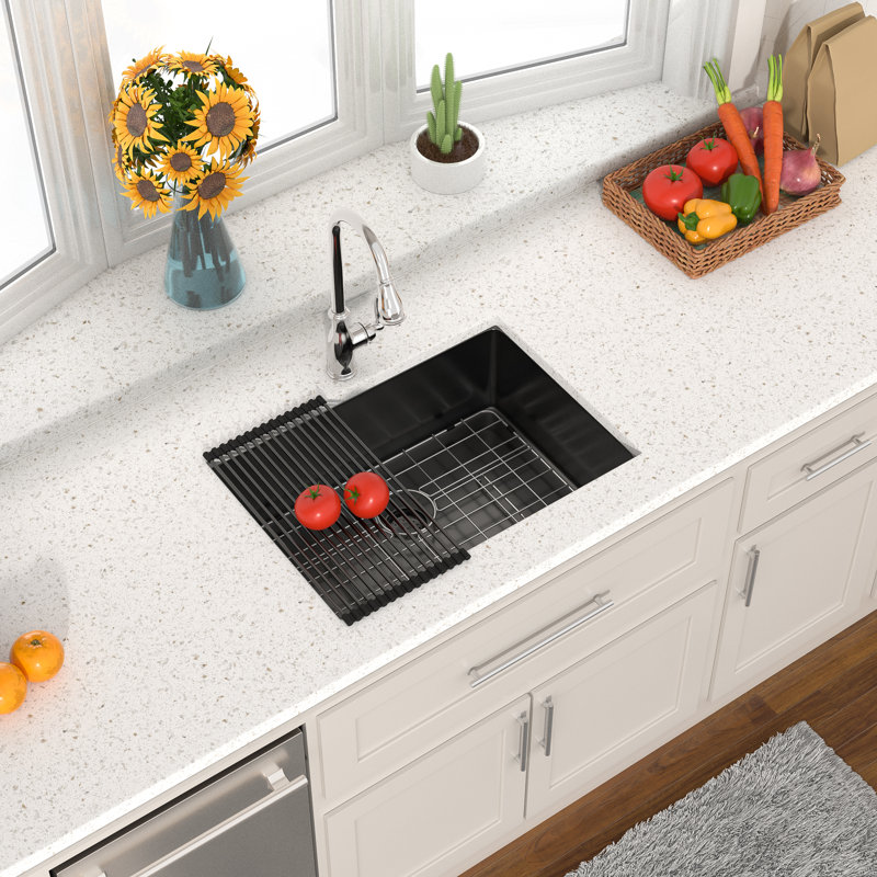 Évier de cuisine encastré à simple cuve en acier inoxydable noir 28 po x l 18 po avec accessoires