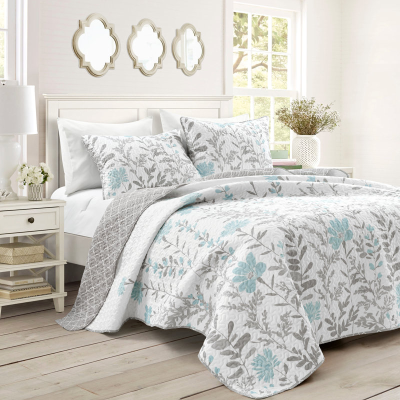 Aprile Microfiber Reversible Traditional 3 Piece Quilt Set, Blue/Gray, King Quilt + 2 Standard Shams
