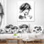 Jeune femme en noir et blanc - oreiller imprimé d'un portrait abstrait
