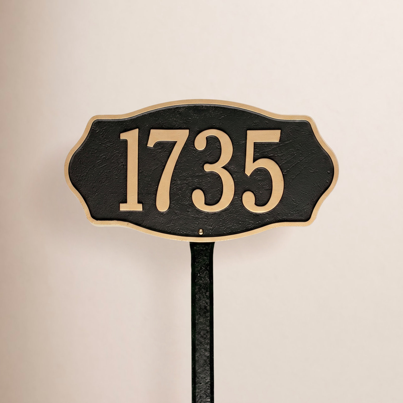 1-Line Lawn Address Sign, Black/Gold, Yes