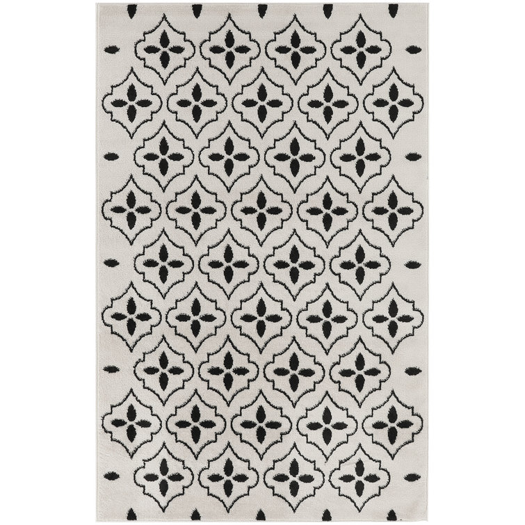 Nourison Essentials Ivory/Black Indoor/Outdoor Area Rug
