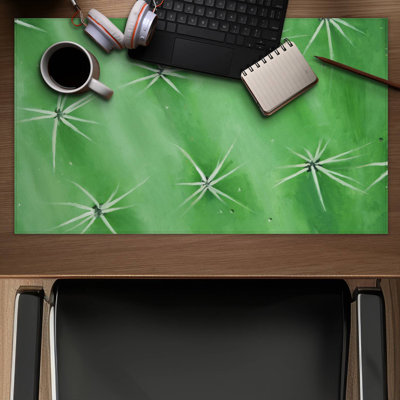 Cactus closeup - 14.00"x24.25" Desk mat
