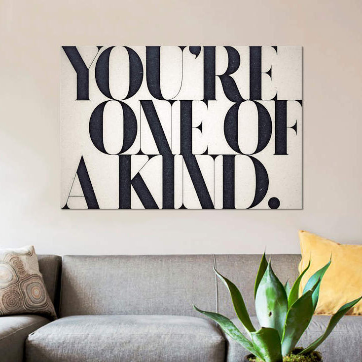 « one of a kind », art textuel sur toile, H 18 po x l 26 po x P 1,5 po, Toile tendue, Pas de tapis