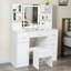 Meuble-lavabo moderne avec miroir et lumières