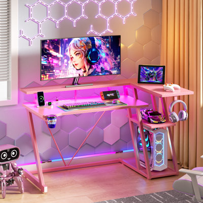 Bureau de jeu l 47 po avec support pour écran et support pour unité centrale, bureau d'ordinateur avec prise de courant et lumières à DEL RVB, bureau à domicile avec porte-gobelet et crochet pour casque d'écoute