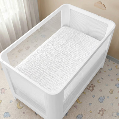 Protège-matelas imperméable de qualité supérieure pour lit de bébé - absorbant | Silencieux et respirant - Housse lavable à la machine pour tout-petit et bébé