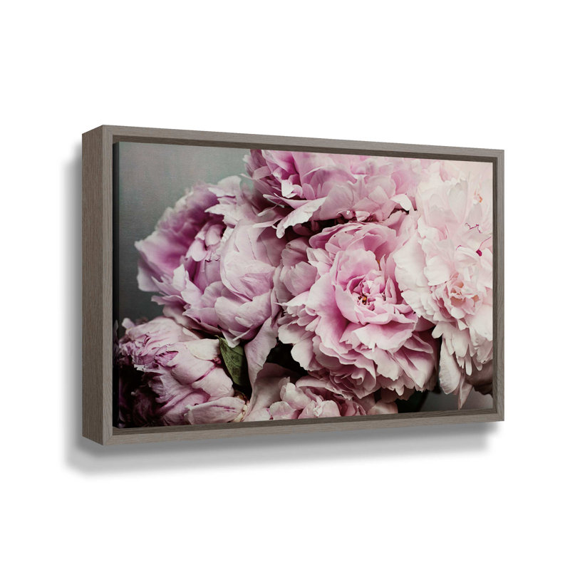 « pivoines galore ii »-impression sur toile, H 18 po x l 36 po x P 2 po, Cadre flottant gris