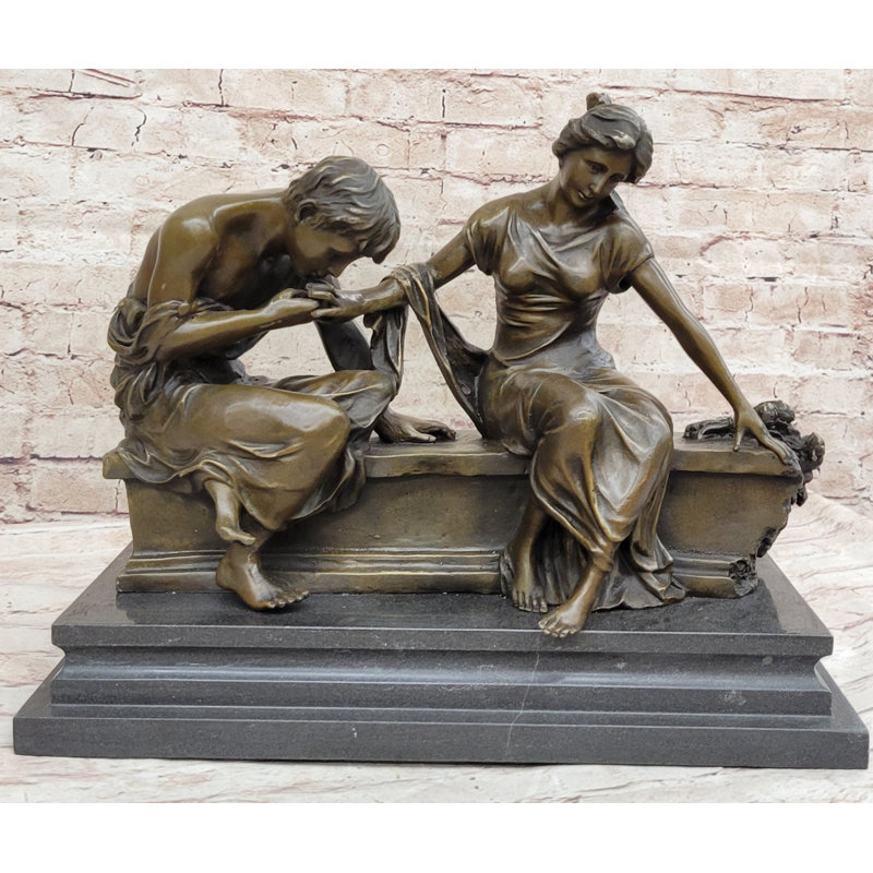 Stephaie Figurines & Sculptures