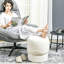 Salon élégant avec structure en acier stable et molleton, blanc crème doux