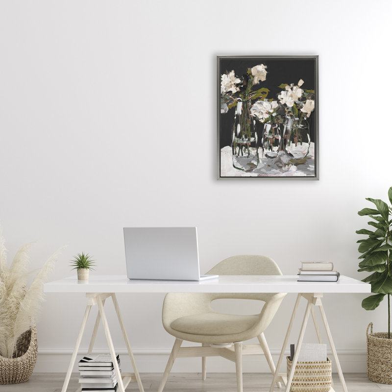 Trois vases à fleurs sur cadre flottant noir, design par Jane Slivka, H 21 po x l 17 po, Cadre flottant gris lustré