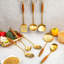 Ensemble d'ustensiles de cuisine 8 pièces en acier inoxydable avec poignées en bois de rose - Outils de cuisson à finition dorée pour la cuisine et le service - Spatule, louche, ensemble de cuillères, écumoire, desserte à spaghetti