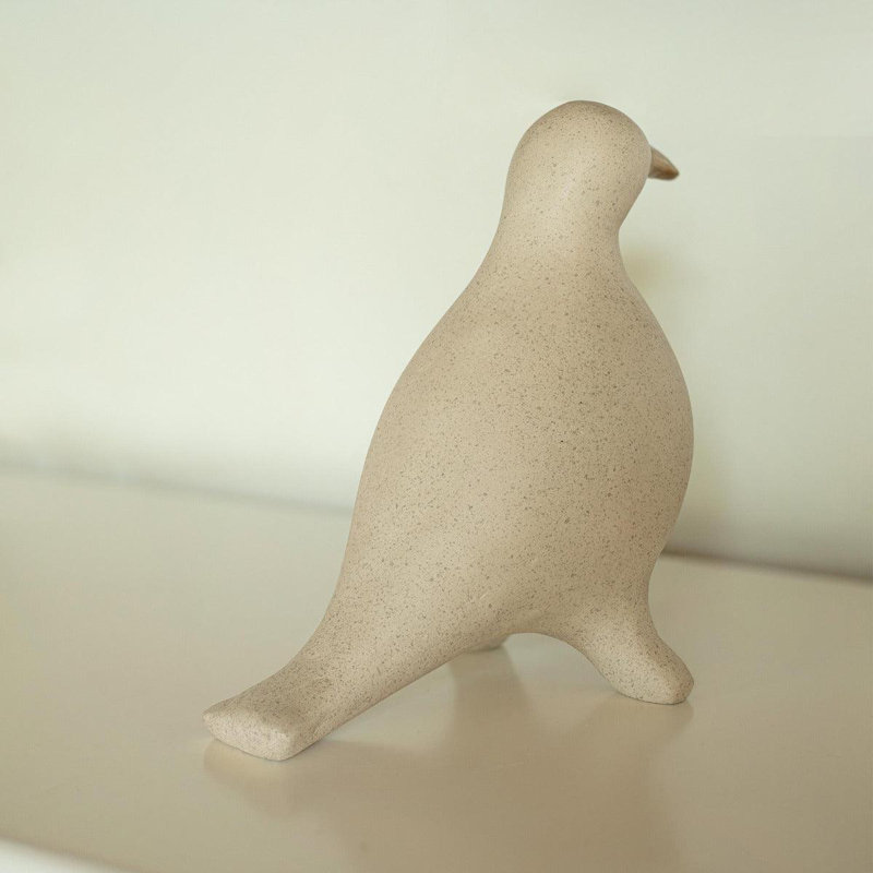 Figurines & Sculptures