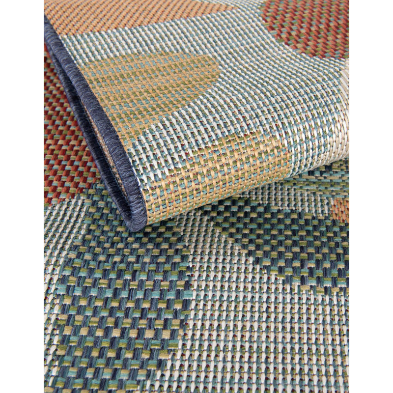 Indoor / Outdoor Rug, Rectangle 7'10" x 10'