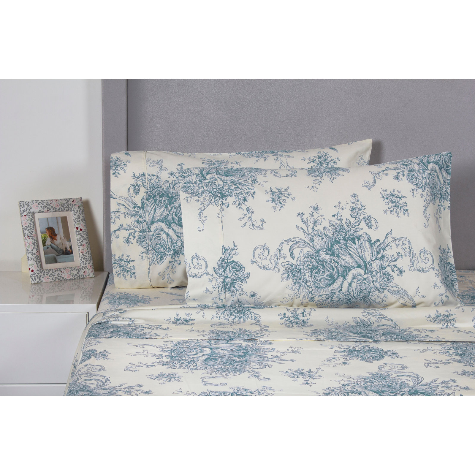 Benedictine Cotton Sheet Set, Full, Light Blue