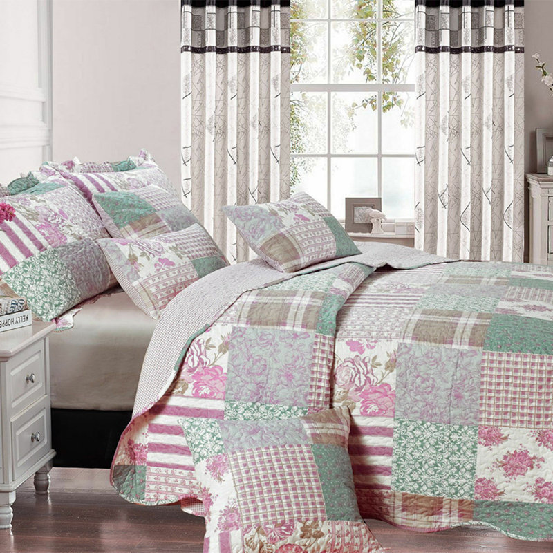 Ortez Polyester Patchwork Bedspread with Pillow Shams Included, 235 x 250 cm Bedspread - 2 Shams