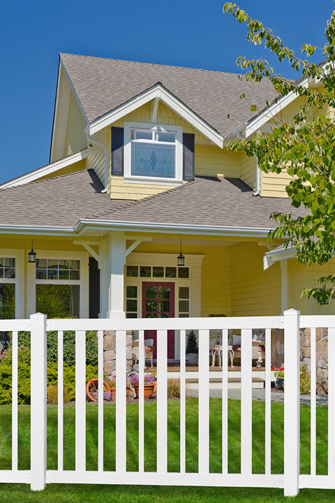 Sturbridge Vinyl Picket Fence w/Post