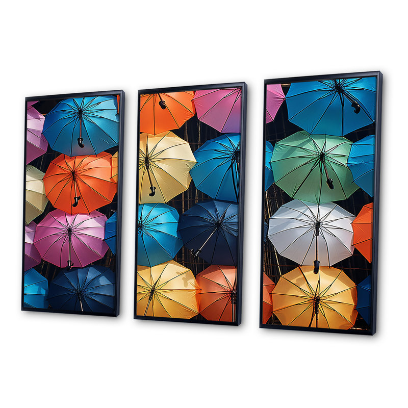 Ensemble de reproductions d'art mural Rainbow Umbrellas Collage III - ciel, Cadre flottant noir, H 40 po x l 60 po x P 1 po
