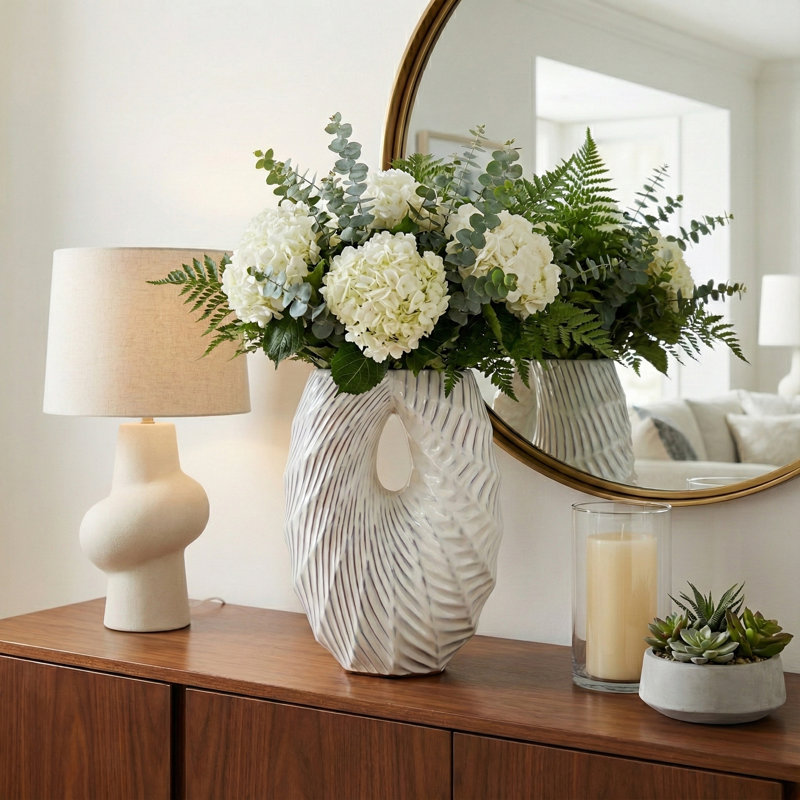 Grand vase sculptural en céramique sculptural avec design spiral pour décoration intérieure - Vase de table moderne pour le salon ou le vestibule - Blanc