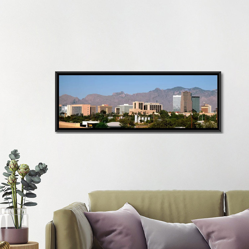 "Tucson Arizona" par Panoramic Image, reproduction de photo sur toile tendue, H 12 po x l 36 po x P 1,5 po, Cadre noir