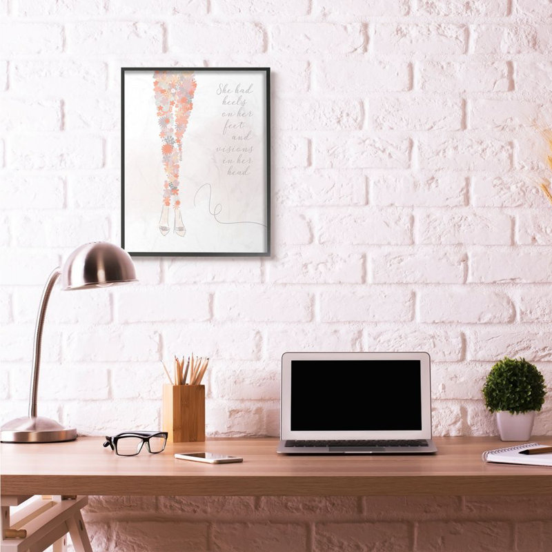 «Heels», reproduction, H 30 po x l 24 po, Giclée encadrée noir minuit