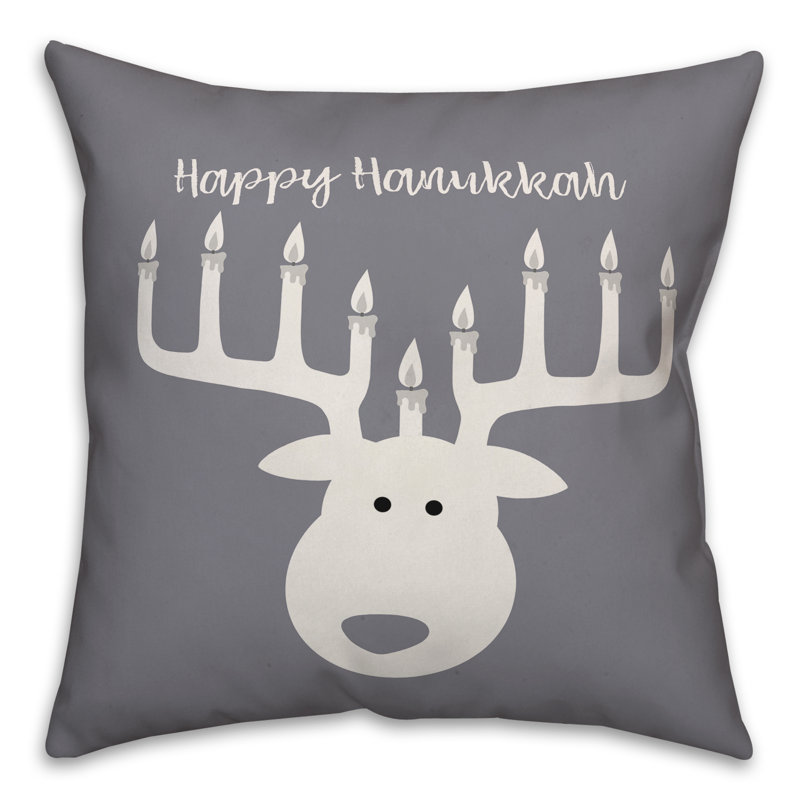  Coussin Deer Menorah, 16 po x 16 po