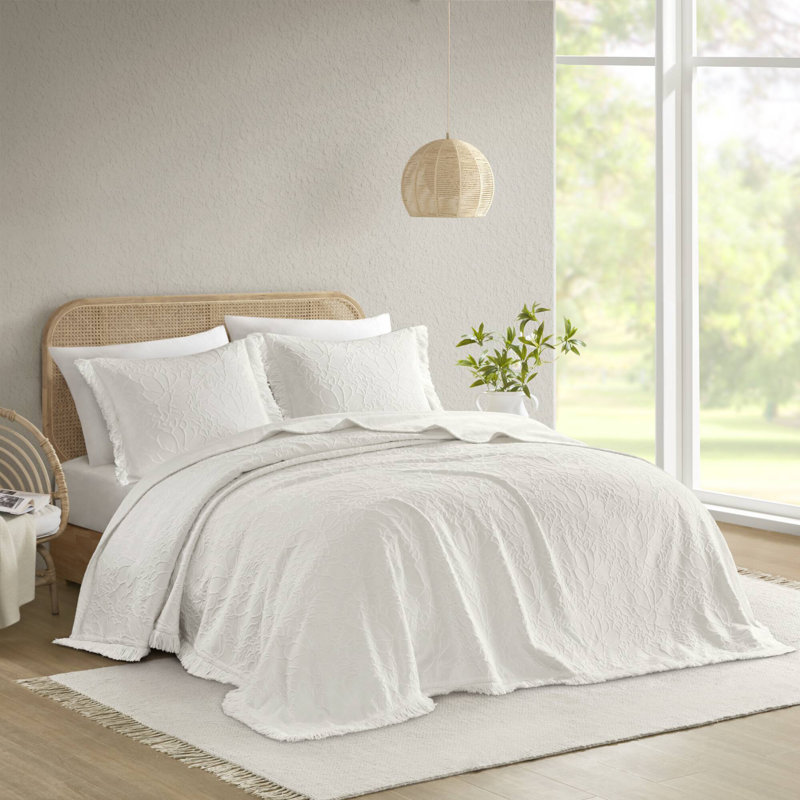 Willow White Floral Tufted Fringed Border 3-Piece King Bedspread Set, King Bedspread + 2 King Shams, White