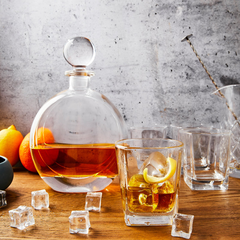 Venice Whiskey Decanter 24 fl. oz.