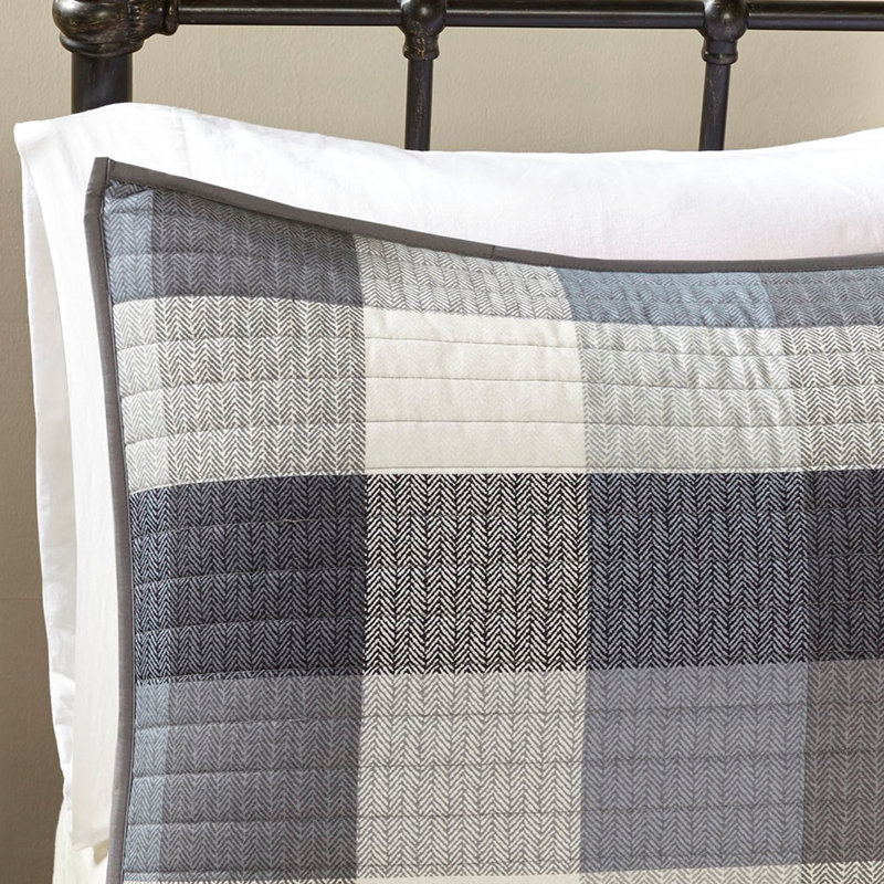 Courtepointe 6 pièces à chevrons pour très grand / très grand lit, motif à carreaux gris Buffalo, broderie faite à la main sur des objets décoratifs avec motif de couleur Grace, partout, 2 taies décoratives et 3 coussins
