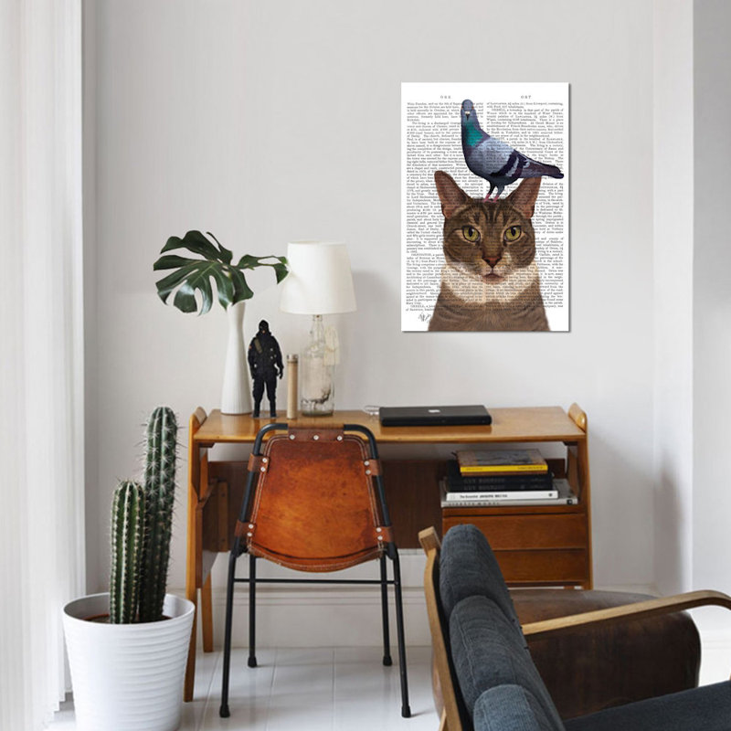 «Cat with Pigeon on Head I», impression sur toile, H 12 po x l 8 po x P 0,75 po, Toile tendue, Pas de tapis