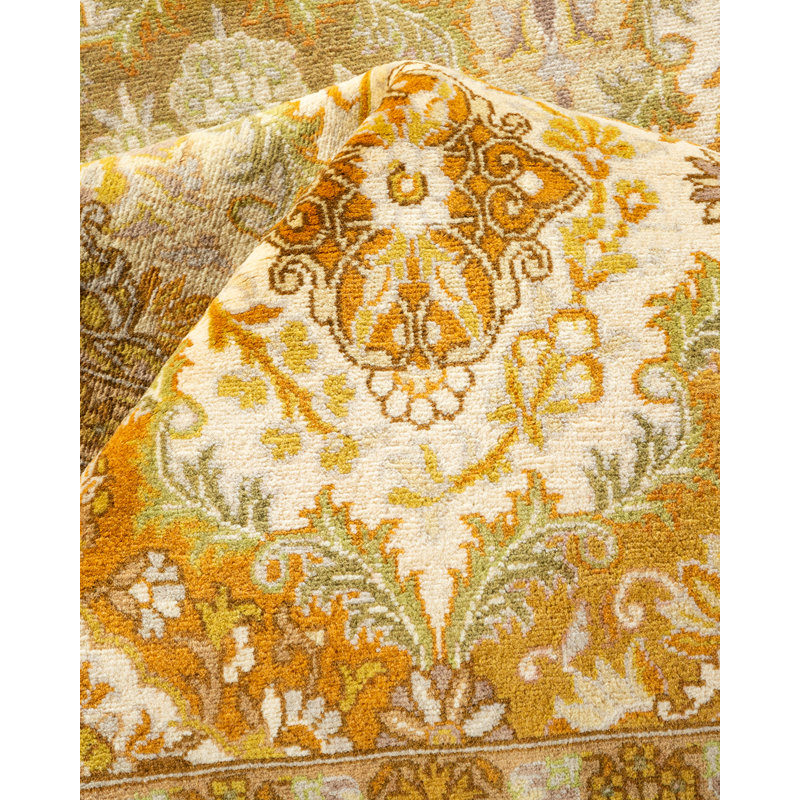 Classic One-of-a-Kind 8'10" X 9'10" Hand Knotted Area Rug