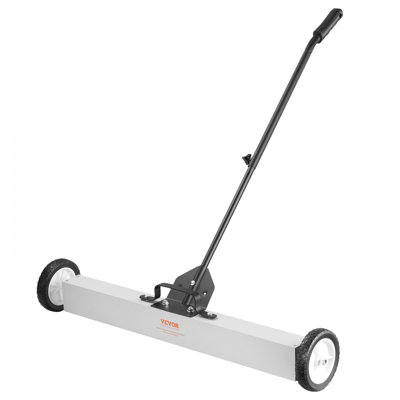 Balai magnétique à roulettes de 55 lb avec roues, balai ramasseur magnétique à poussoir, grand balai ramasseur magnétique de 24 pouces avec poignée télescopique, nettoyage facile de la cour de garage de l'atelier
