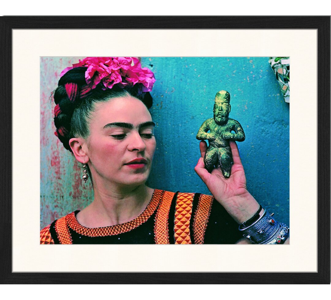 Gerahmtes Poster Frida Kahlo durch die Linse von Nickolas Muray